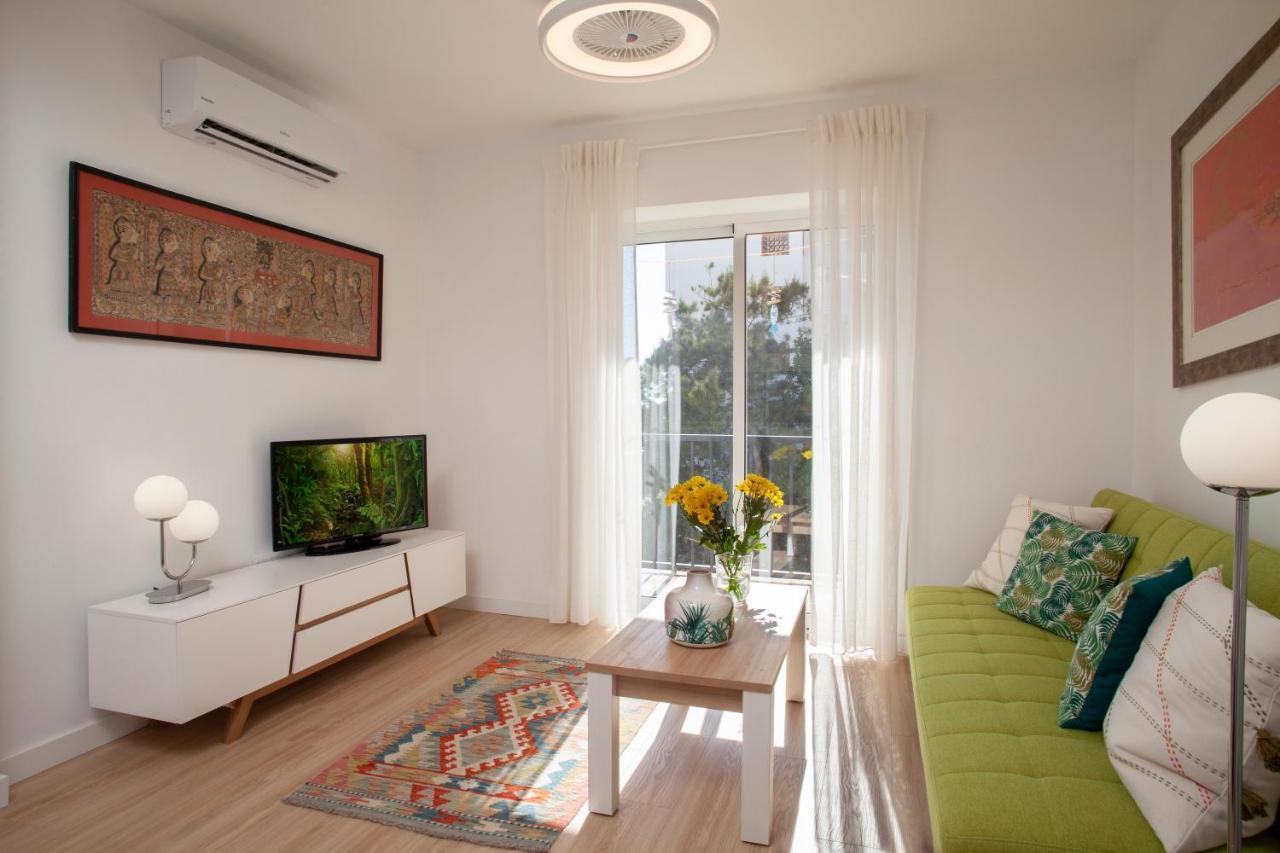 Lovely Beachfront Apartment In Calahonda Sitio de Calahonda المظهر الخارجي الصورة