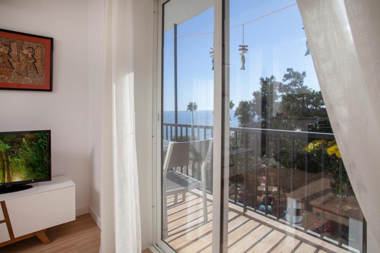 Lovely Beachfront Apartment In Calahonda Sitio de Calahonda المظهر الخارجي الصورة