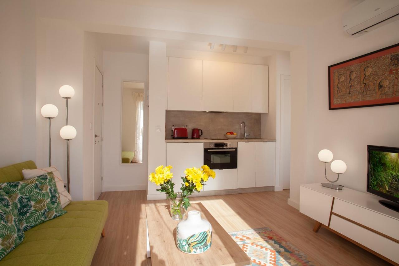 Lovely Beachfront Apartment In Calahonda Sitio de Calahonda المظهر الخارجي الصورة
