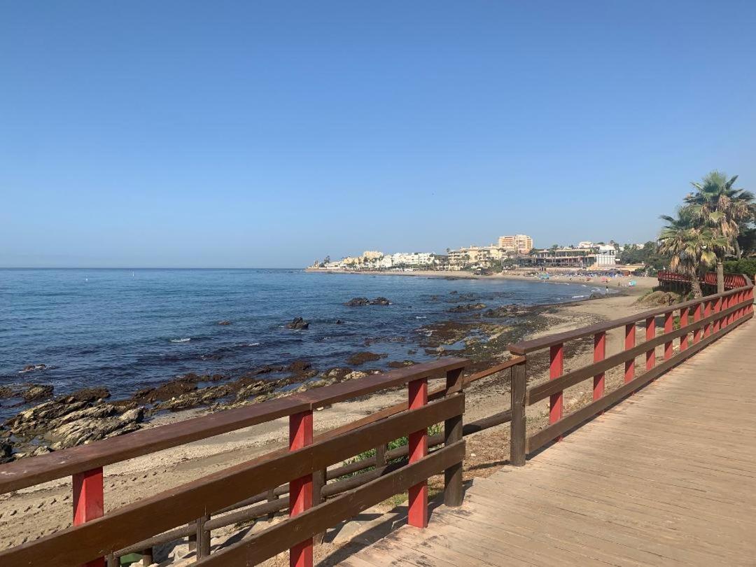Lovely Beachfront Apartment In Calahonda Sitio de Calahonda المظهر الخارجي الصورة